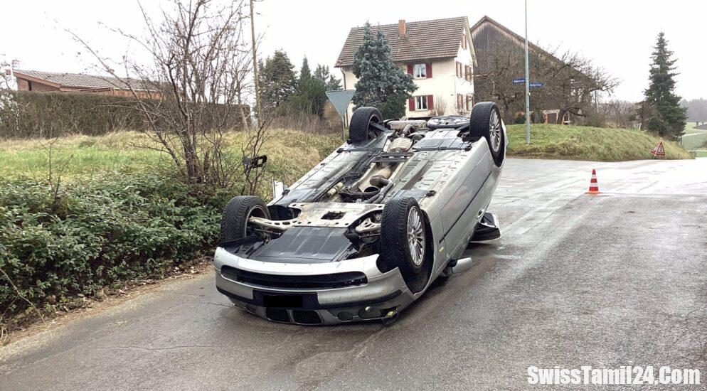 Schaffhausen, குடைசாய்ந்த கார்,பெண் தப்பி ஓட்டம், swisstamilnews