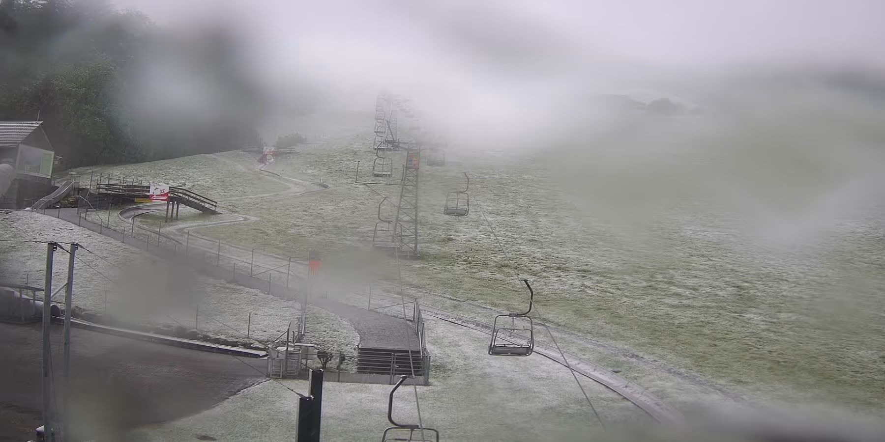 சுவிட்சர்லாந்து செய்திகள், Swiss weather, snow in Switzerland, Eisheiligen, MeteoSwiss, St. Gallen snow, Adelboden weather, Switzerland Tamil News, சுவிஸ் வானிலை, Swiss cold wave, May snowfall Switzerland