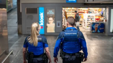 வோ ரயில் போலீஸ் சோதனை, Yverdon-les-Bains police operation, Switzerland train station security, Swiss Tamil News, ticket inspection Switzerland, drug control trains Switzerland, Vaud police action, SBB security checks, railway police Switzerland, Nord Vaud crime control