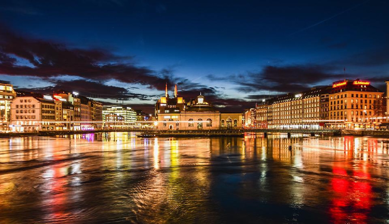 ஜெனீவாவின் இரவுநேர விளக்குகள் விலங்கியல் சூழலுக்கு அச்சுறுத்தல் – புதிய கட்டுப்பாடுகள் அமல் 12 ஜெனீவா சுற்றுச்சூழல், Geneva light pollution, Switzerland wildlife protection, Swiss environmental news, Geneva lakeside lights, Swiss Tamil News, artificial lighting wildlife, dark corridors Geneva, Switzerland nature conservation, Geneva ecology news