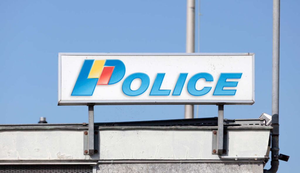 சுவிட்சர்லாந்து செய்திகள், Geneva car break-ins, Chambésy thefts, Swiss police investigation, Geneva crime news, Switzerland Tamil News, சுவிஸ் குற்றச்செய்திகள், car theft Switzerland, Geneva police warning சுவிட்சர்லாந்து செய்திகள், Geneva car break-ins, Chambésy thefts, Swiss police investigation, Geneva crime news, Switzerland Tamil News, சுவிஸ் குற்றச்செய்திகள், car theft Switzerland, Geneva police warning