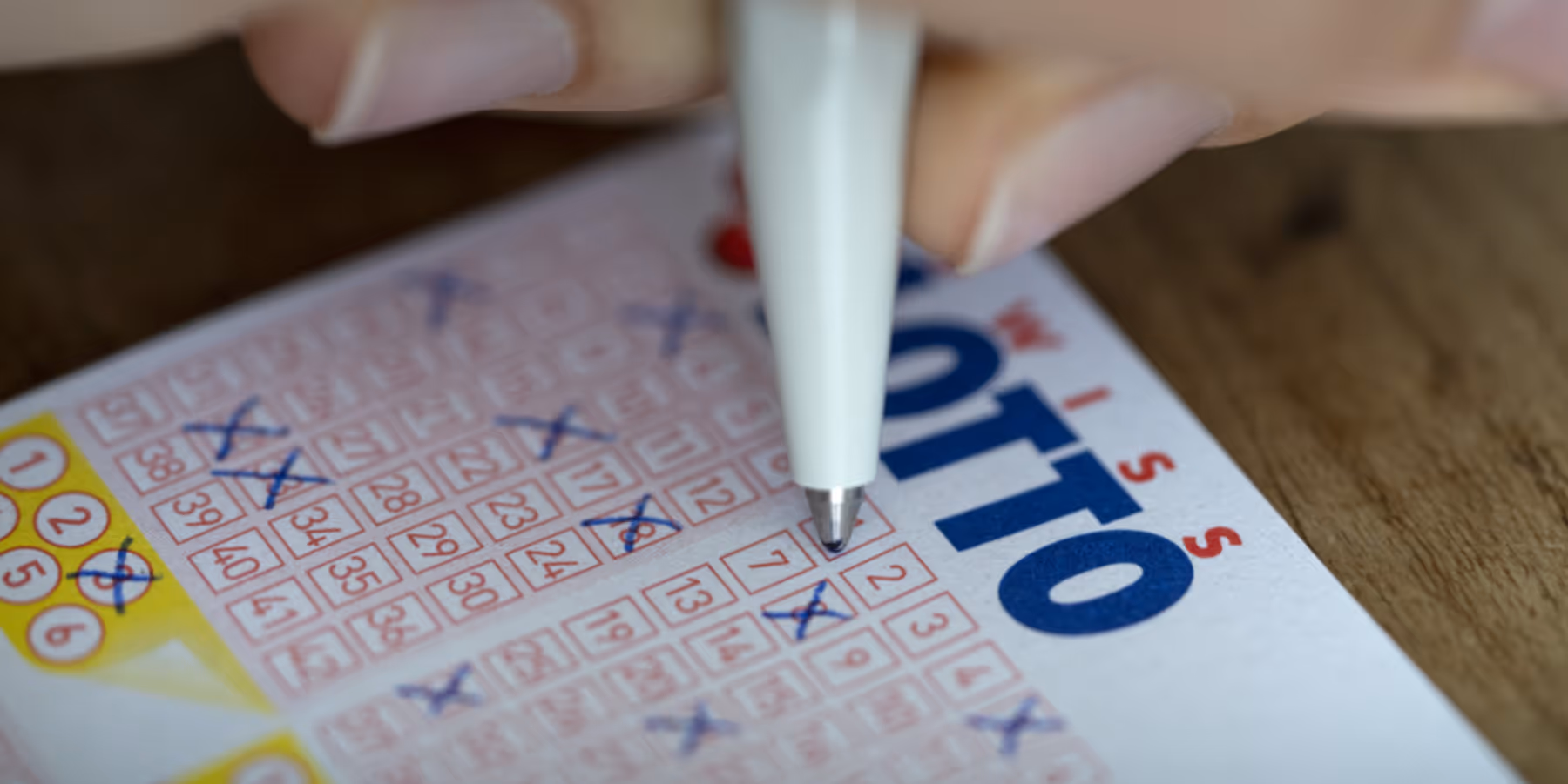 Swiss Lotto jackpot, சுவிட்சர்லாந்து லாட்டரி, Swisslos jackpot winner, Switzerland lottery news, 8 million jackpot Switzerland, Swiss Tamil News, Swiss Lotto results, சுவிஸ் ஜாக்பாட் வெற்றி, lottery winner Switzerland, Swisslos news