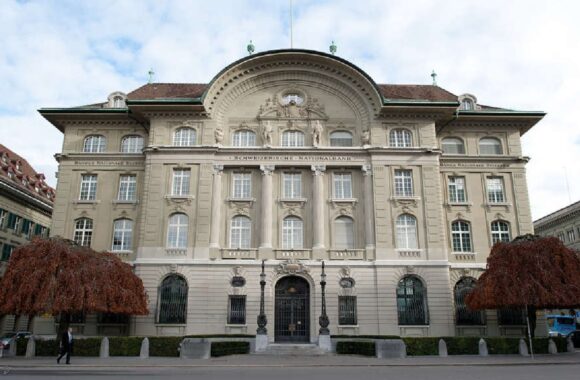 "SNB அதிரடி முடிவு..! சுவிஸ் வட்டி விகிதம் மீண்டும் 0% – பிராங்க் நிலை என்ன?" 2 A19 3