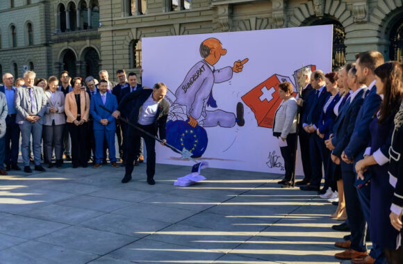 சுவிட்சர்லாந்தின் அடுத்த பெரிய அரசியல் போராட்டம்! EU ஒப்பந்தத்திற்கு ‘ஆம்’ முன்னிலை! 2 a16 11