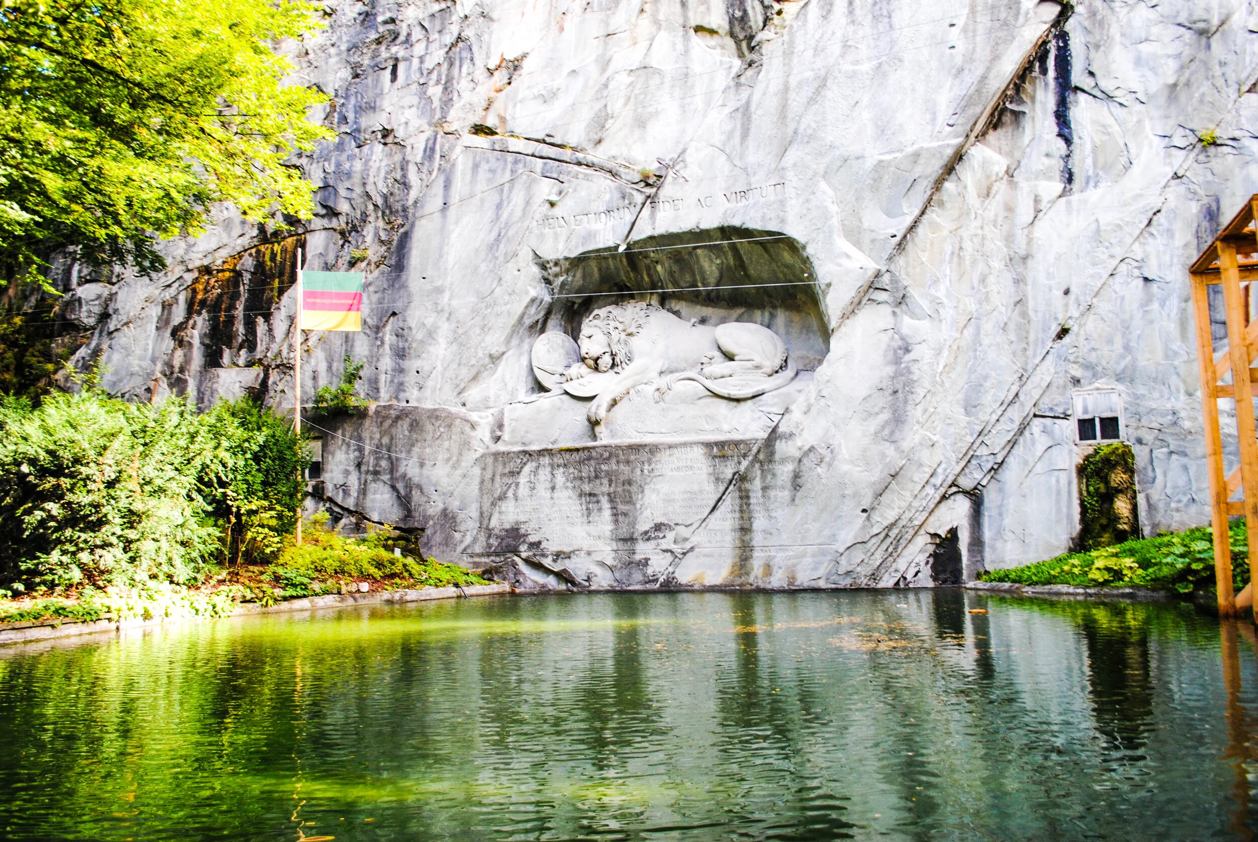 லூசர்ன் நகரம் : சுவிட்சர்லாந்தின் சொர்க்கப் புள்ளி.! 3 Lion Monument