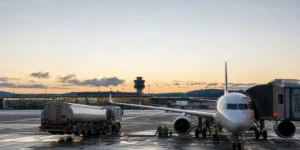 சூரிச் விமான நிலையத்தில் எரிபொருள் தட்டுப்பாடு 1 switzerland opens jet fuel reserves for 1792100525298
