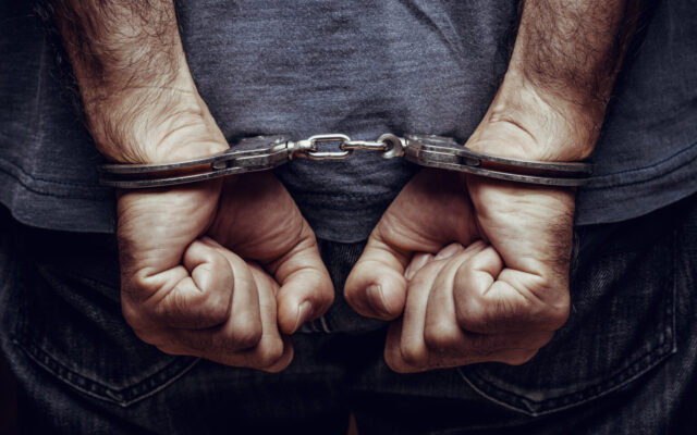 குடியிருப்பில் வாக்குவாதம் முற்றியதில் கத்திக்குத்து! 2 wppi image polizei newsiStock 837648824 2 1536x1026 1